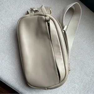 Andar Crossbody in Crème